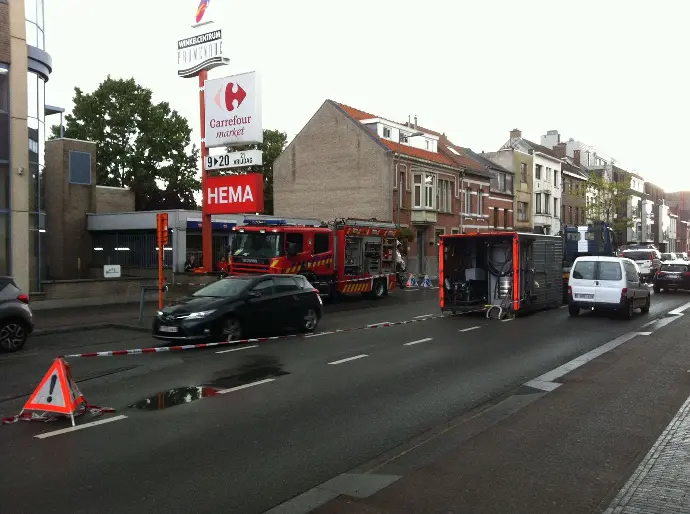 Wateroverlast ontstaan door een overstroming waar Delex de schade aan het drogen is